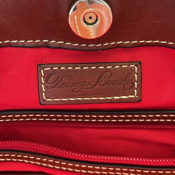 Dooney & Bourke Large Barlow Bag - Picture 4 of 10